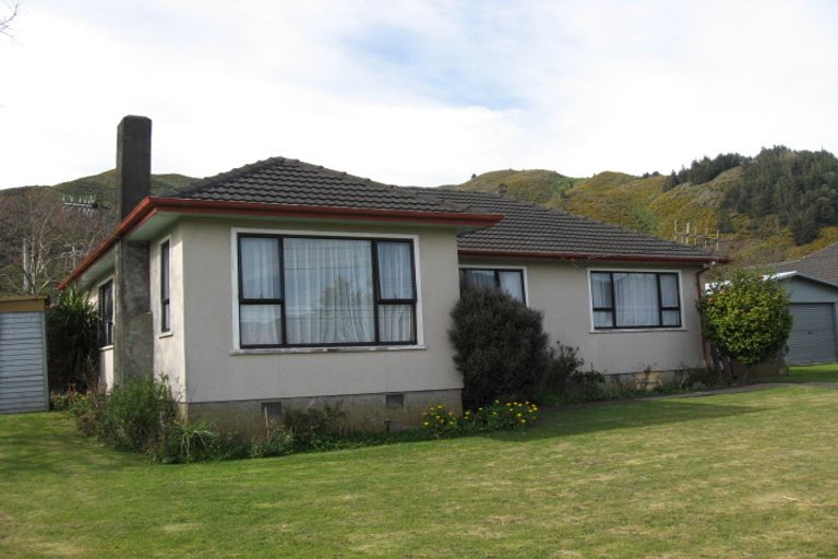 Photo of property in 38 Wise Street, Wainuiomata, Lower Hutt, 5014