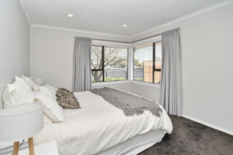 Photo of property in 58 Bentley Street, Russley, Christchurch, 8042