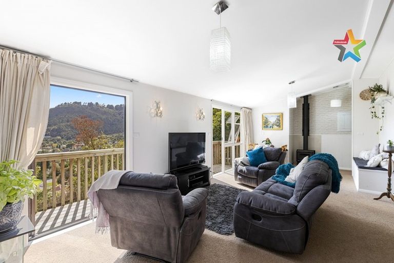 Photo of property in 32 Ngahere Street, Stokes Valley, Lower Hutt, 5019