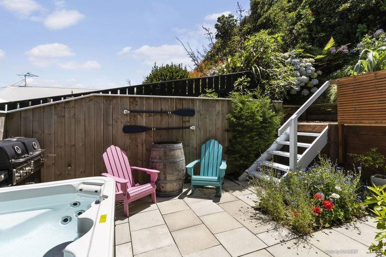 Photo of property in 14/20 Trent Street, Island Bay, Wellington, 6023