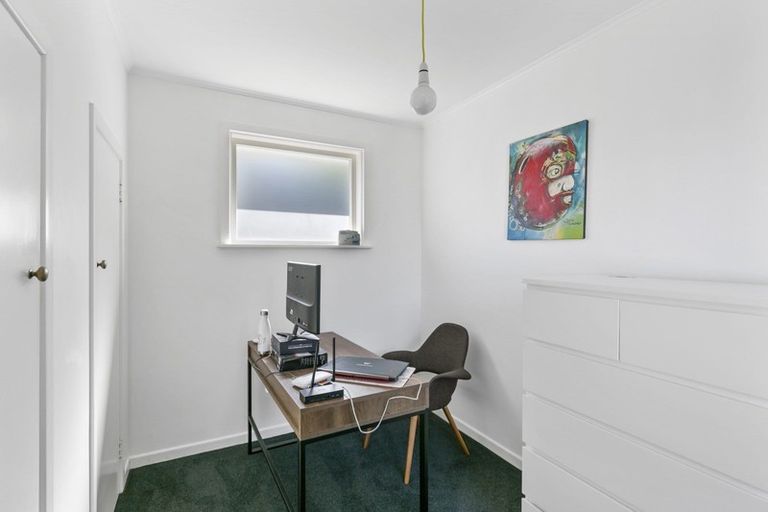 Photo of property in 16 Alexandra Road, Roseneath, Wellington, 6021