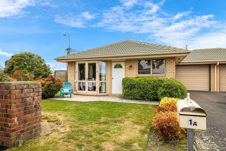 Photo of property in 1a Blue Gum Place, New Brighton, Christchurch, 8083