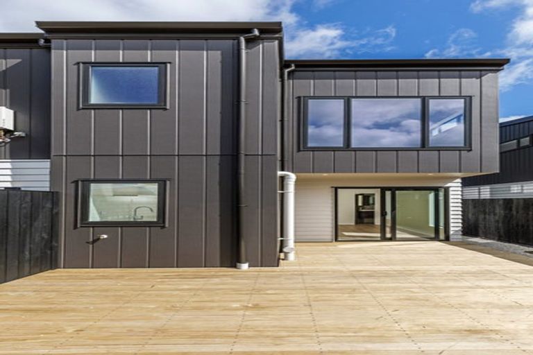 Photo of property in 647c Te Atatu Road, Te Atatu Peninsula, Auckland, 0610