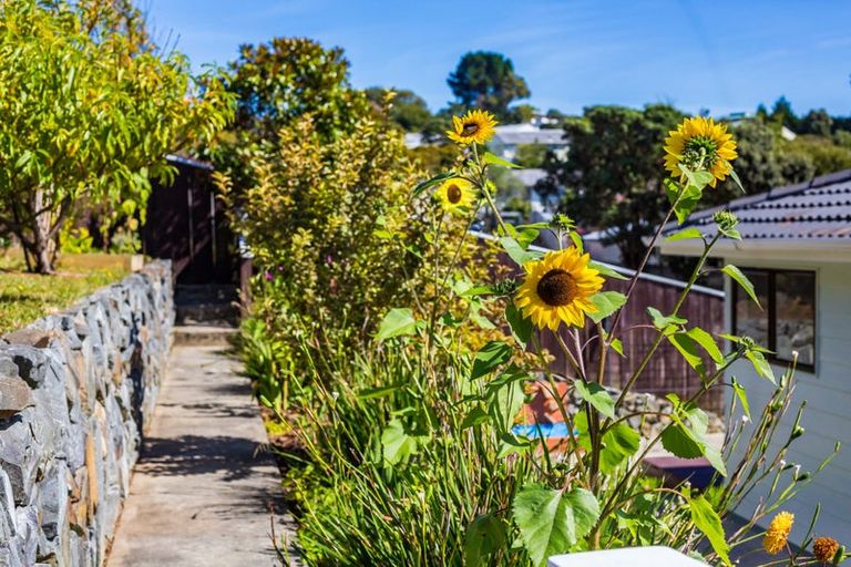 Photo of property in 37 Beaumaris Crescent, Ascot Park, Porirua, 5024