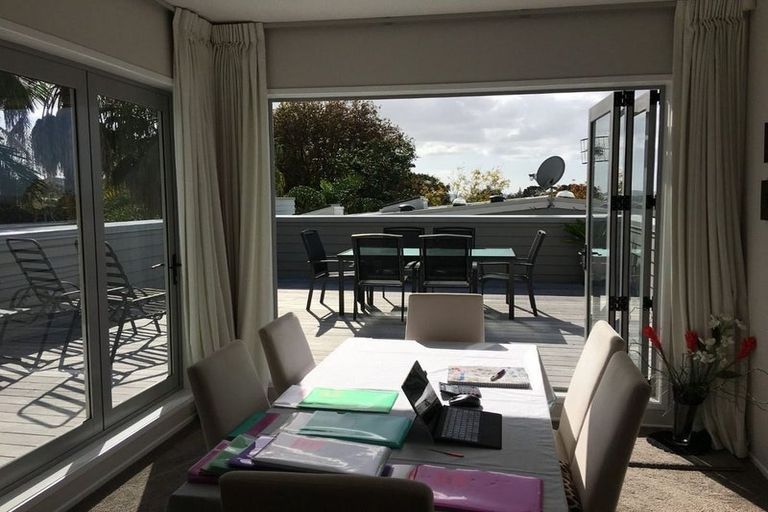 Photo of property in 28 Oakwood Grove, Eastern Beach, Auckland, 2012