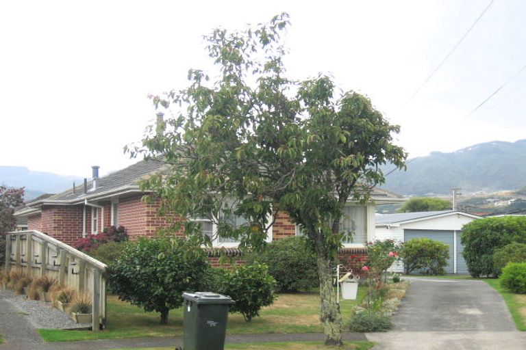 Photo of property in 15 Craig Grove, Elderslea, Upper Hutt, 5018