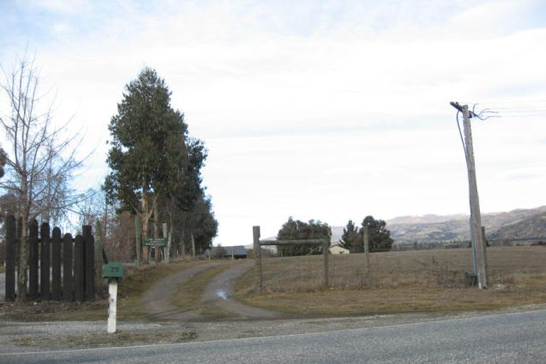 Photo of property in 29 Riverbank Road, Wanaka, 9382