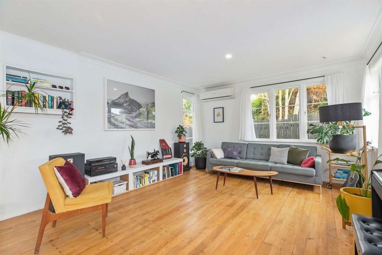 Photo of property in 7 Tui Crescent, Manurewa, Auckland, 2102