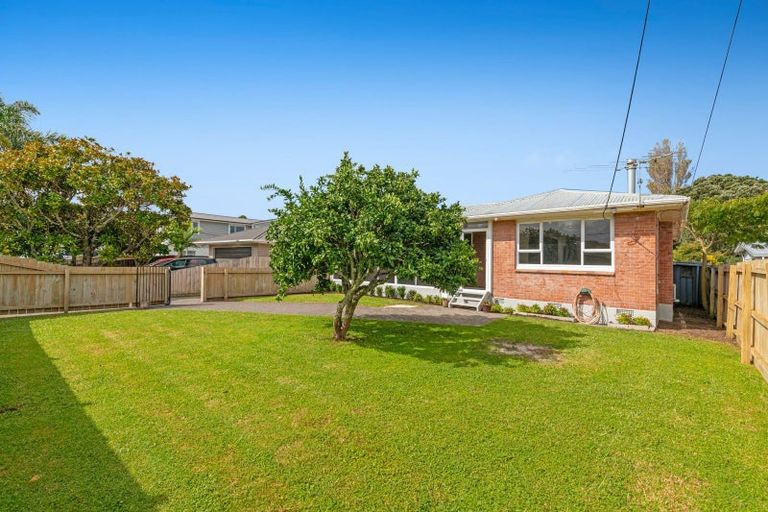 Photo of property in 1/179 Centreway Road, Orewa, 0931