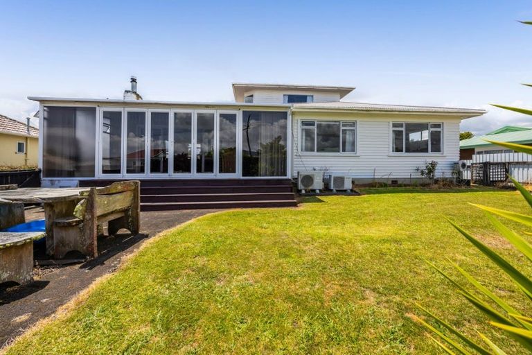 Photo of property in 43 Brown Street, Inglewood, 4330