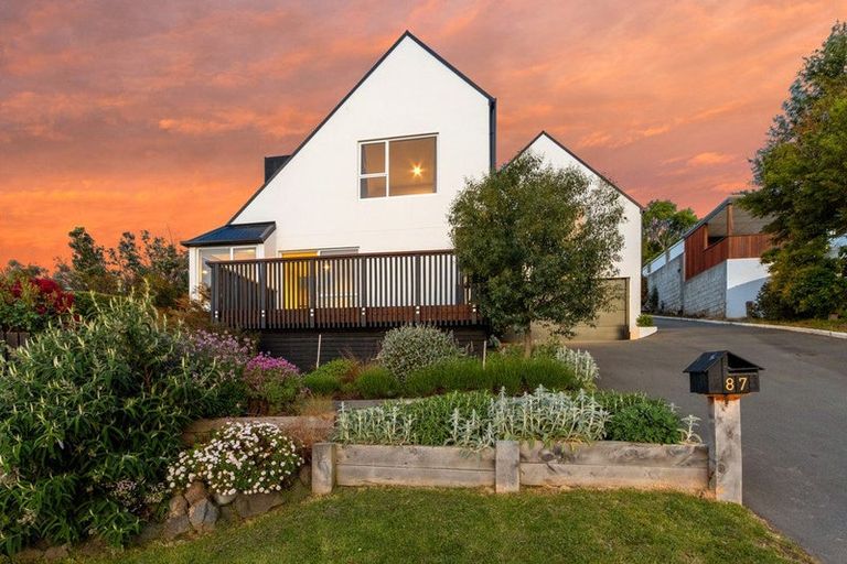 Photo of property in 87 Cannon Hill Crescent, Mount Pleasant, Christchurch, 8081