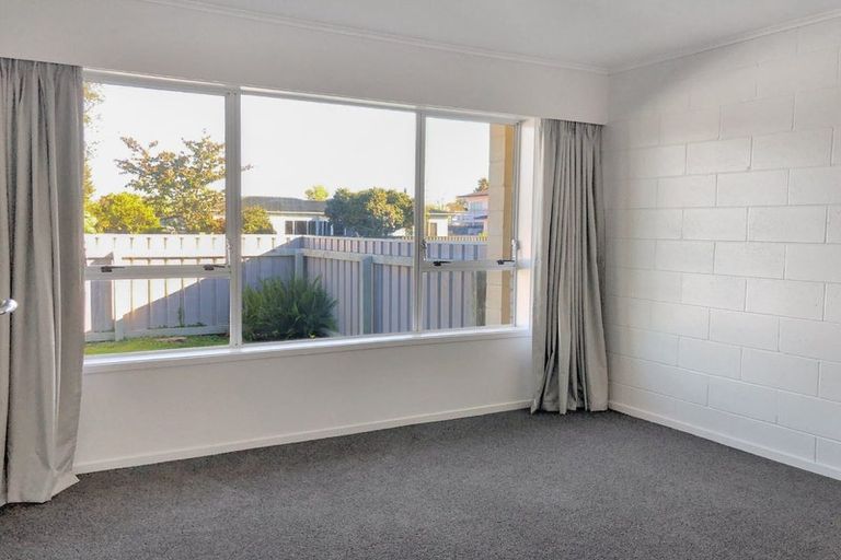 Photo of property in 49 Oak Street, Mangapapa, Gisborne, 4010