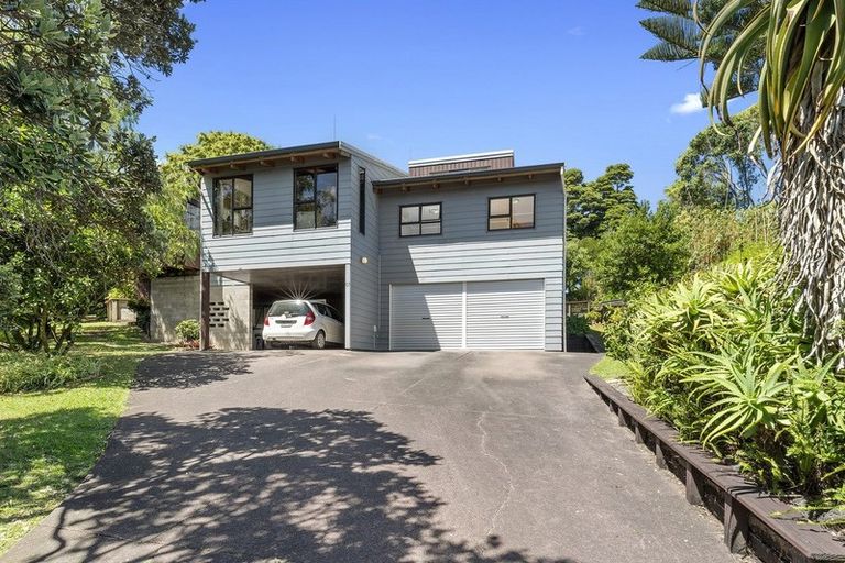 Photo of property in 67 Kennedy Avenue, Forrest Hill, Auckland, 0620
