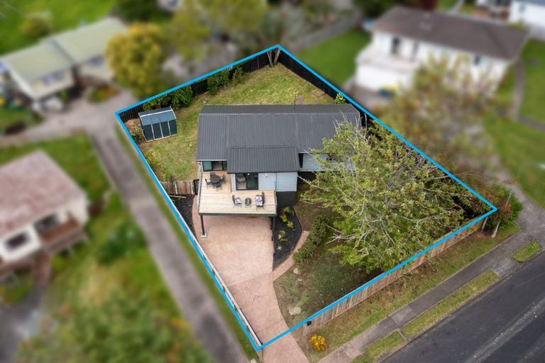 Photo of property in 10 Eagleson Street, Northcross, Auckland, 0632