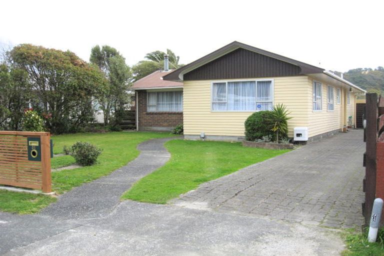 Photo of property in 35 Berkeley Road, Wainuiomata, Lower Hutt, 5014