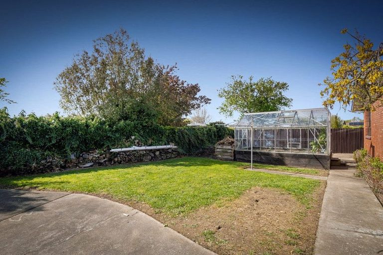 Photo of property in 23 Marlene Street, Casebrook, Christchurch, 8051