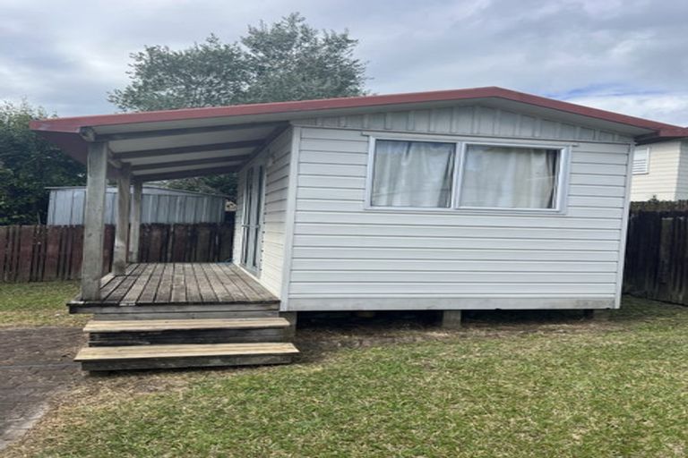 Photo of property in 7 Meadowood Drive, Unsworth Heights, Auckland, 0632