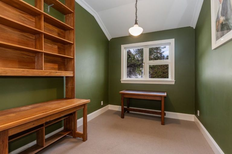 Photo of property in 123 Hackthorne Road, Cashmere, Christchurch, 8022