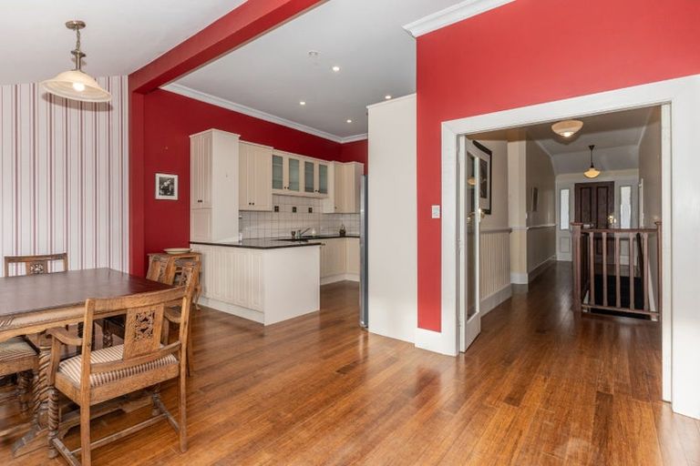 Photo of property in 123 Hackthorne Road, Cashmere, Christchurch, 8022