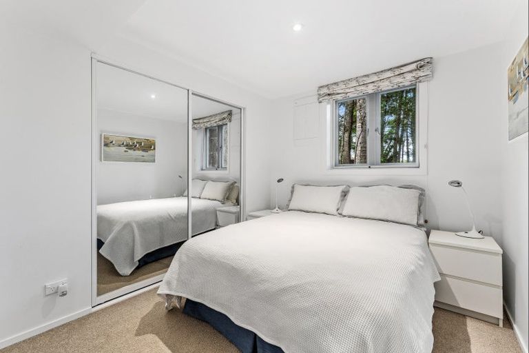 Photo of property in 8 Grand View Road, Leigh, 0985