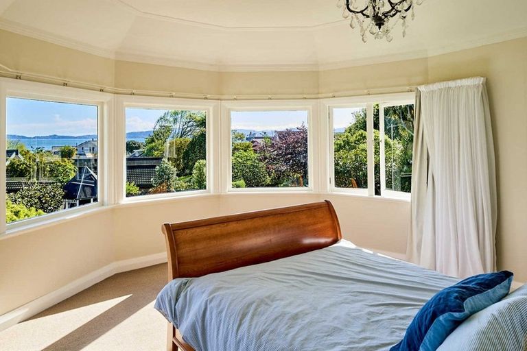 Photo of property in 3 Dillon Street, Lowry Bay, Lower Hutt, 5013