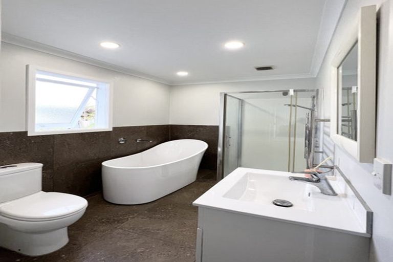 Photo of property in 7 Nicolas Avenue, Glen Eden, Auckland, 0602