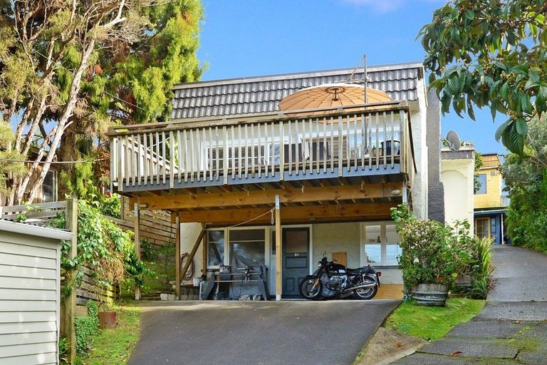 Photo of property in 1/30 Cresta Avenue, Beach Haven, Auckland, 0626
