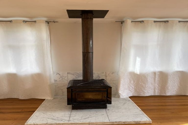 Photo of property in 68 Broderick Road, Johnsonville, Wellington, 6037