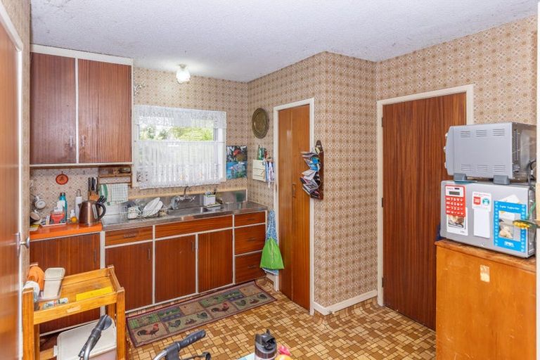 Photo of property in 12a Southsea Crescent, Silverdale, Hamilton, 3216