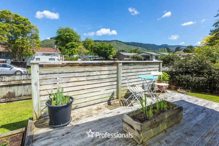 Photo of property in 1/56 Gemstone Drive, Birchville, Upper Hutt, 5018