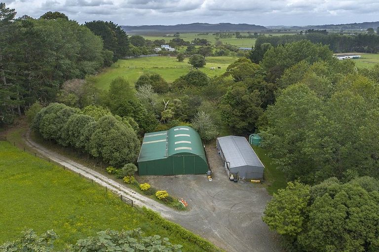 Photo of property in 49 Evans Road, South Head, Helensville, 0874