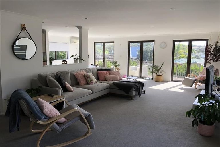 Photo of property in 29a Bay Street, Red Beach, 0932