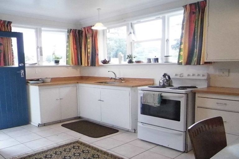 Photo of property in 1/572 Fergusson Drive, Trentham, Upper Hutt, 5018