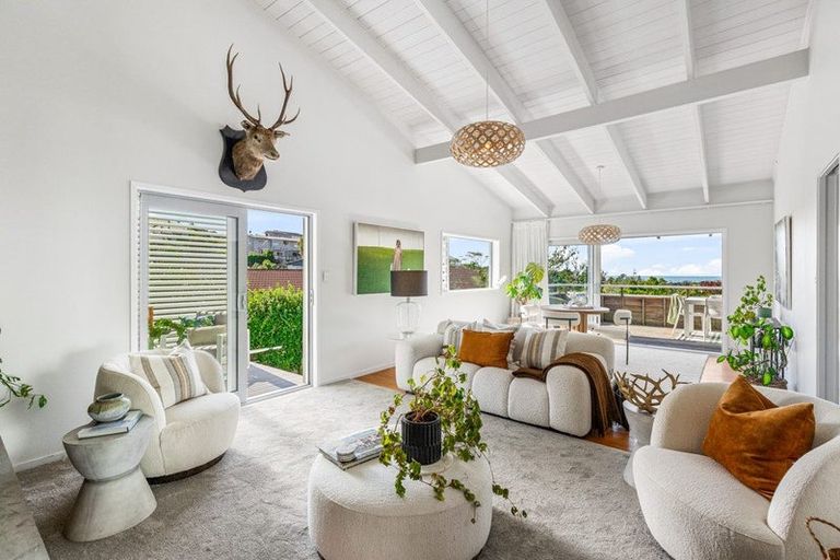 Photo of property in 25 Maxwelton Drive, Mairangi Bay, Auckland, 0630