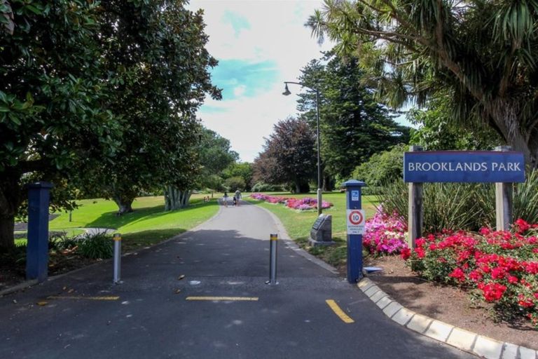 Photo of property in 55a Brooklands Road, Brooklands, New Plymouth, 4310