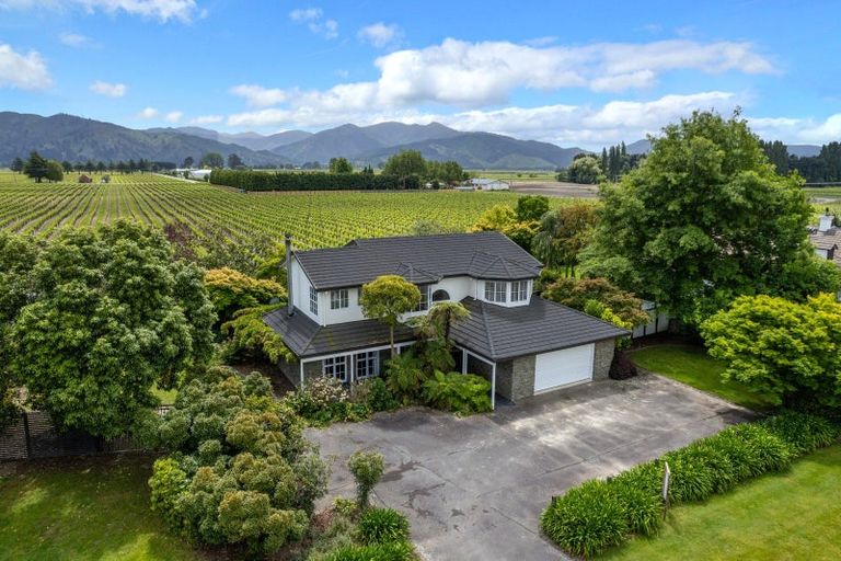 Photo of property in 8 Ashford Grove, Rapaura, Blenheim, 7273