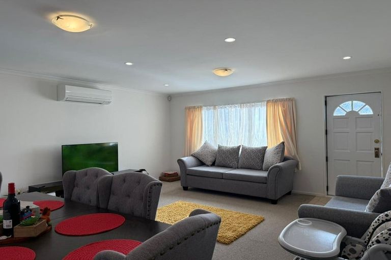 Photo of property in 3 Dunbarton Drive, Ranui, Auckland, 0612