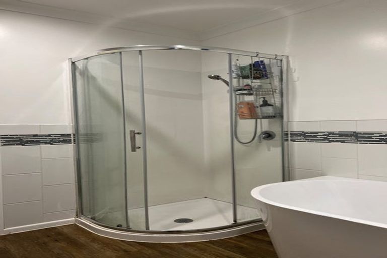 Photo of property in 33a Kawiu Road, Levin, 5510