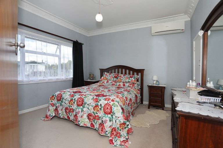 Photo of property in 49 Holland Crescent, Bulls, 4818