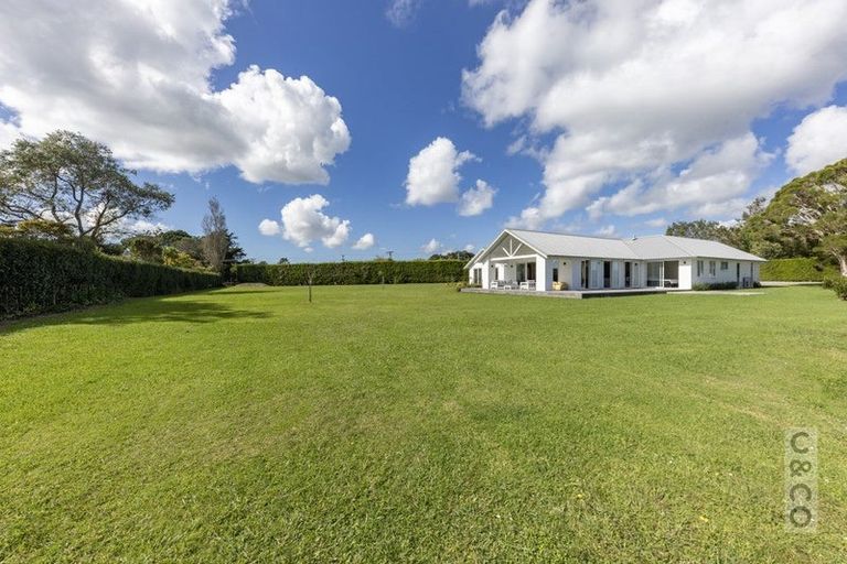 Photo of property in 88 Taupaki Road, Taupaki, Henderson, 0782