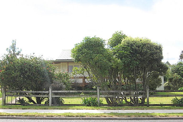 Photo of property in 312 Ocean Road, Whangamata, 3620