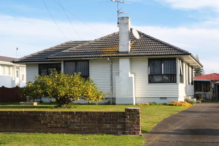 Photo of property in 36 Blake Road, Mangere East, Auckland, 2024