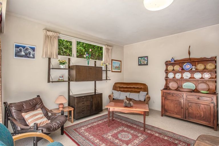 Photo of property in 105b Taylor Terrace, Tawa, Wellington, 5028