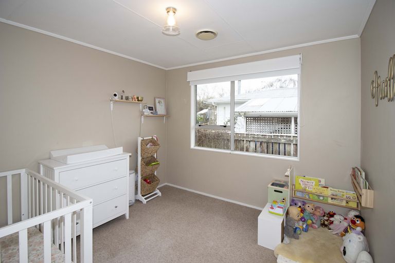 Photo of property in 22 Kupe Drive, Carterton, 5713