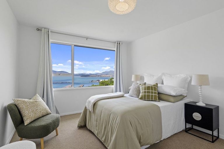 Photo of property in 2/94 Oxford Street, Lyttelton, 8082