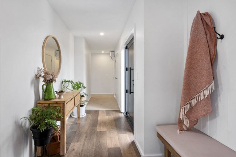 Photo of property in 2 Seven Oaks Drive, Kinloch, Taupo, 3377