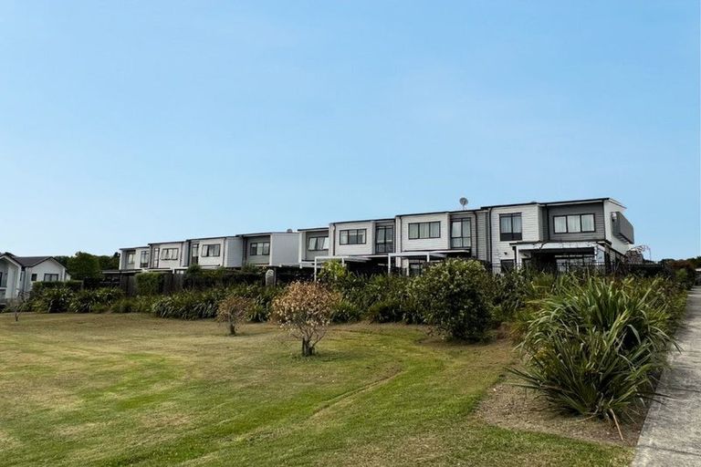 Photo of property in 14a Dida Park Drive, Kumeu, 0810