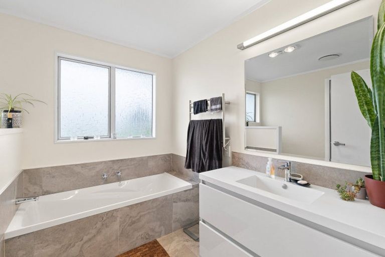 Photo of property in 3 Veronica Place, Bell Block, New Plymouth, 4312