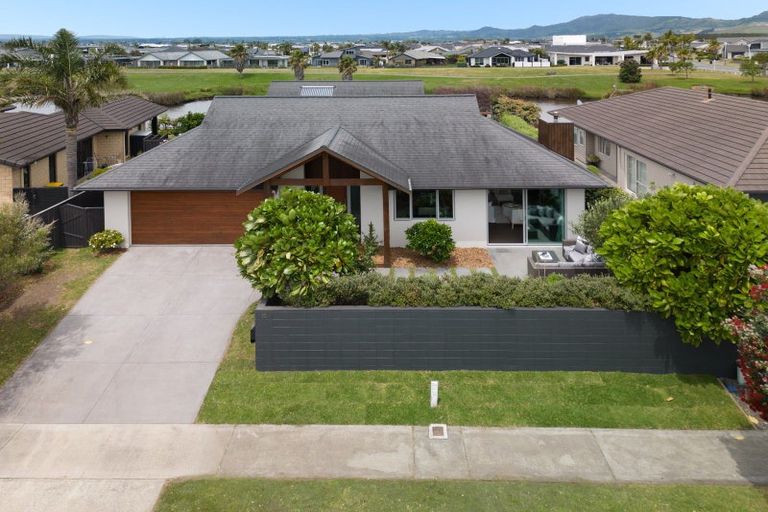 Photo of property in 10 Palazzo Drive, Papamoa Beach, Papamoa, 3118