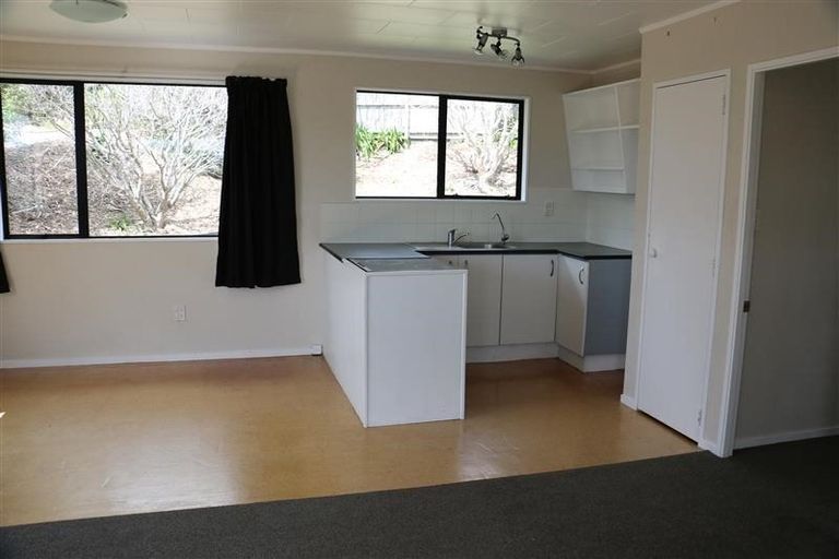 Photo of property in 9 Rangimaarie Crescent, Snells Beach, 0920